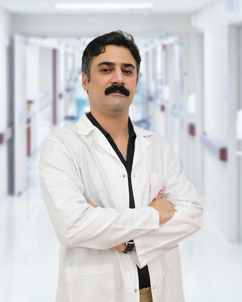 Op. Dr. Semih ÖZÇINAR